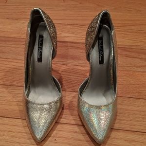 Golden glimmer heels